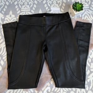 🆕 Coated Moto Yummie Leggings